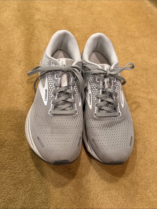 Brooks Shoes - BROOKS GHOST 14 GRAY AND WHITE ATHLETIC SHOES  SIZE 10.5